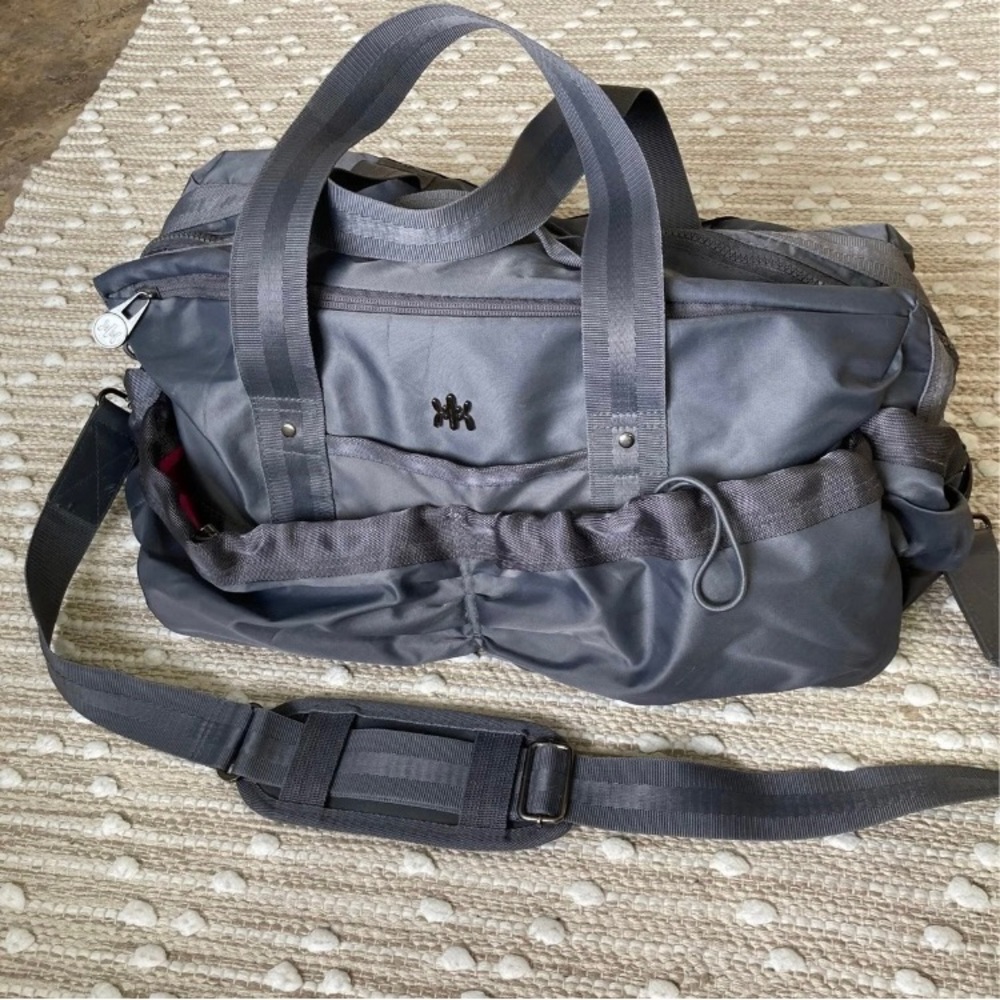 Kyodan gray slouchy gym duffel bag